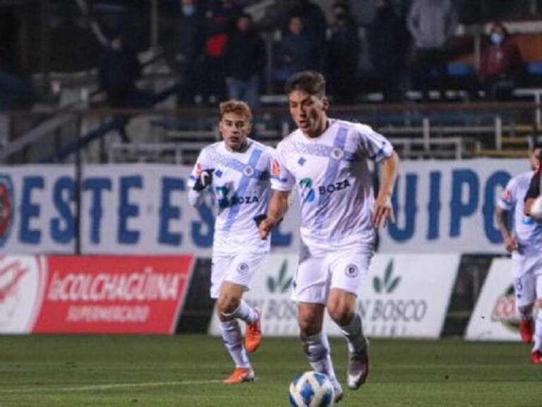 Santa Cruz dio la sorpresa tras golear a Unión San Felipe en la Primera B