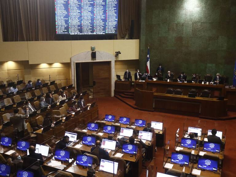 Vuelve a comisión: Cámara aprobó proyecto de feriados irrenunciables para elecciones del 15 y 16 de mayo