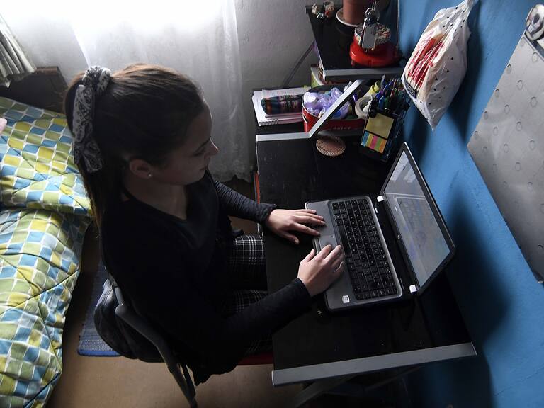 Senadora Marcela Sabat y teletrabajo para cuidado de niños y niñas: «El empleador debe entregar la opción»