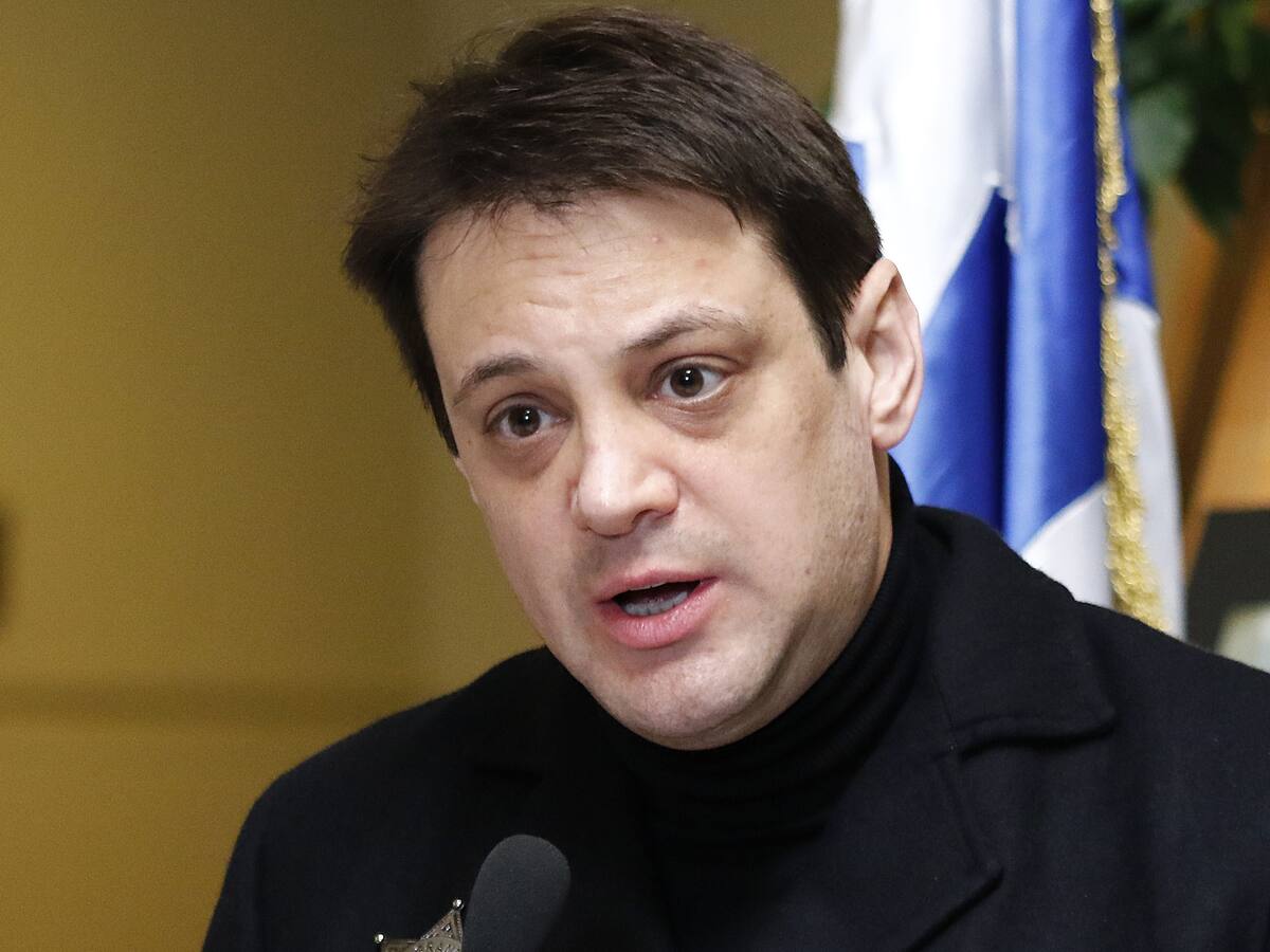 ¿Acaso fue parodia? Gaspar Rivas se convierte en viral tras escena del «sheriff» de Hijos del Desierto