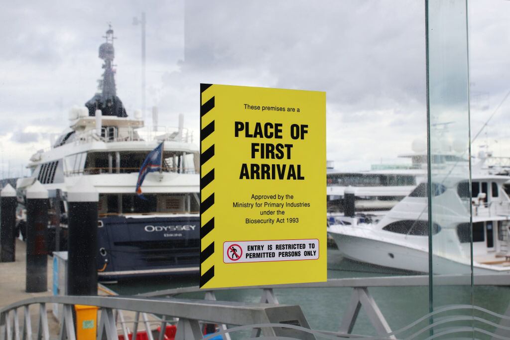 Zona de control para viajeros que llegan al puerto de Auckland