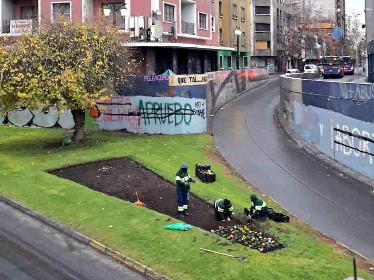 Admiten querella contra alcalde Felipe Alessandri por ordenar trabajos no esenciales