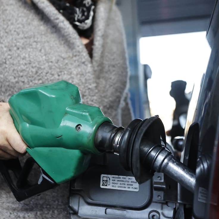 Tras nueva alza de la bencina en Chile: ¿Dónde encontrar el combustible más barato HOY?