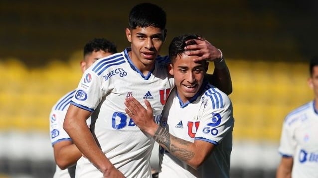 En Azul Azul se ponen firmes con Osorio y Assadi por posibles ofertas del extranjero: "La U no va a regalar a ninguno de sus jugadores"
