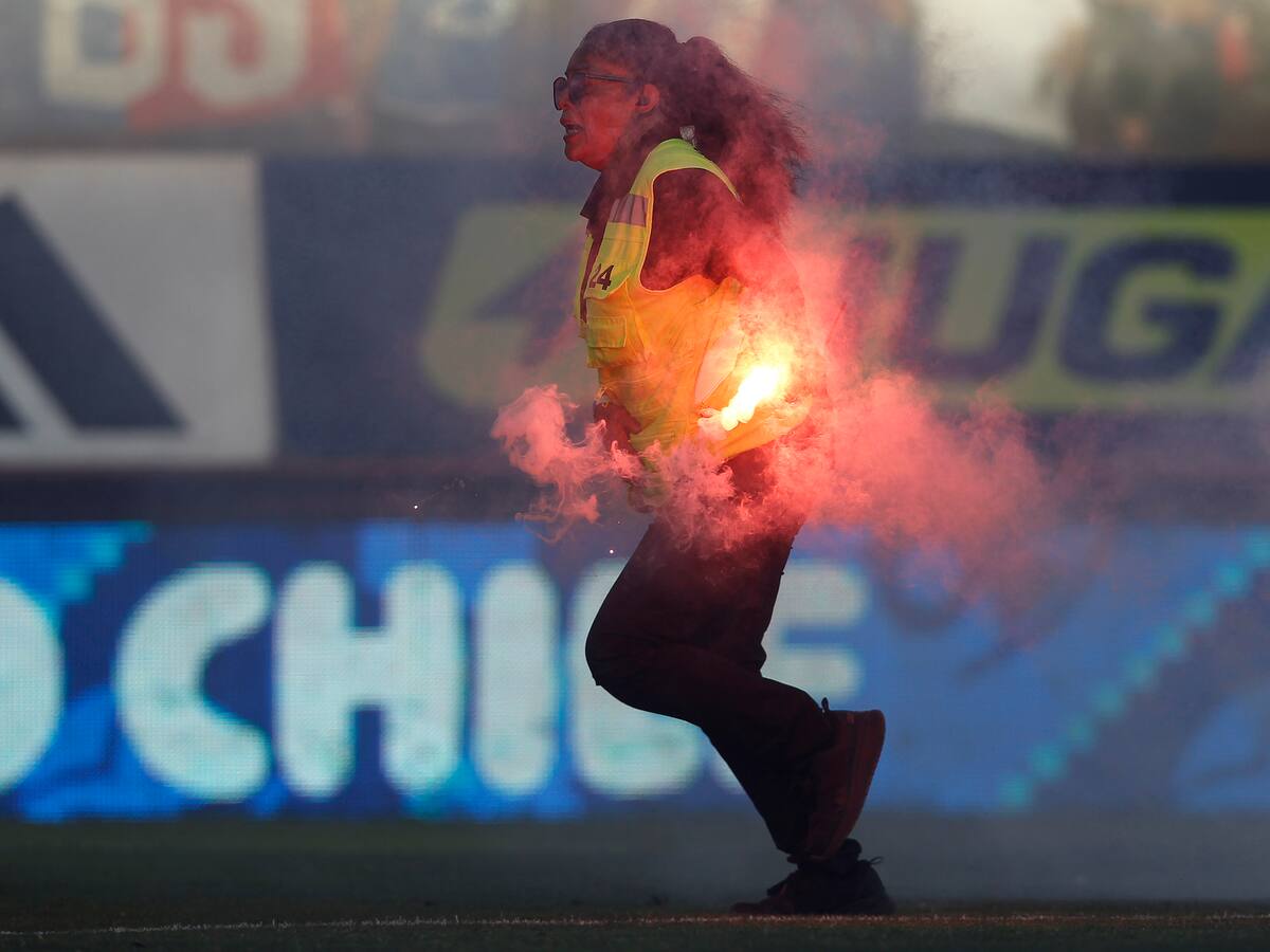 U de Chile recibe castigo por mal comportamiento de su hinchada en el torneo pasado: purgarán sanción ante Audax Italiano