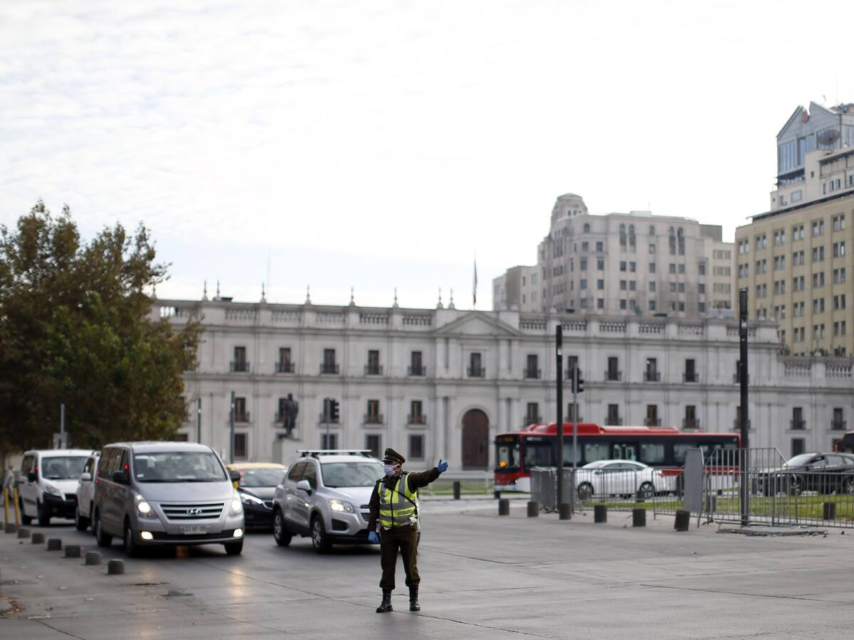 Desempleo llegó a un histórico 15,6% en marzo en el Gran Santiago, el mayor nivel en 20 años