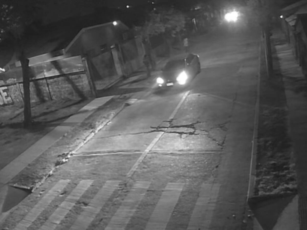 VIDEO muestra momento en que adulto mayor balea a delincuentes en Renca: un asaltante fue abandonado por sus compañeros