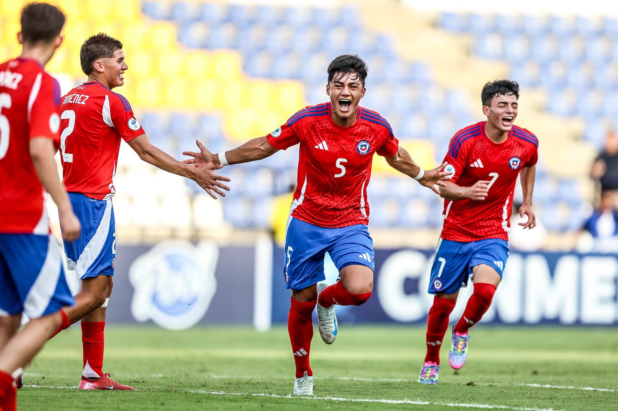 La Roja golea a Perú y toma vuelo camino a la clasificación para el Mundial Sub 17 | X: La Roja