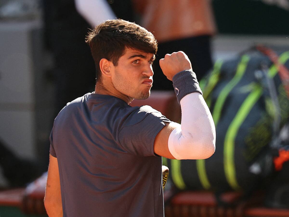 Carlos Alcaraz avanza a la final de Roland Garros tras vencer en un partidazo a Jannik Sinner