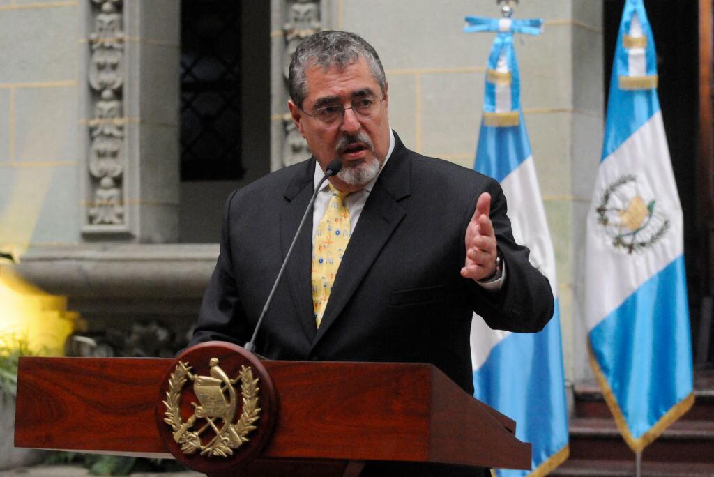 El presidente de Guatemala, Bernardo Arévalo, ante los medios de comunicación en el palacio gubernamental en la Ciudad de Guatemala.
