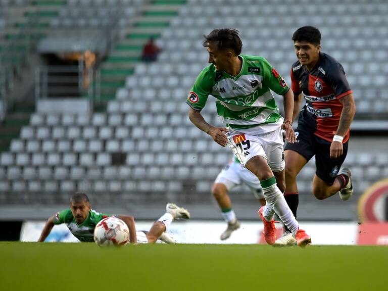 Primera B: Deportes Antofagasta deja partir a su arquero y Temuco suma un delantero