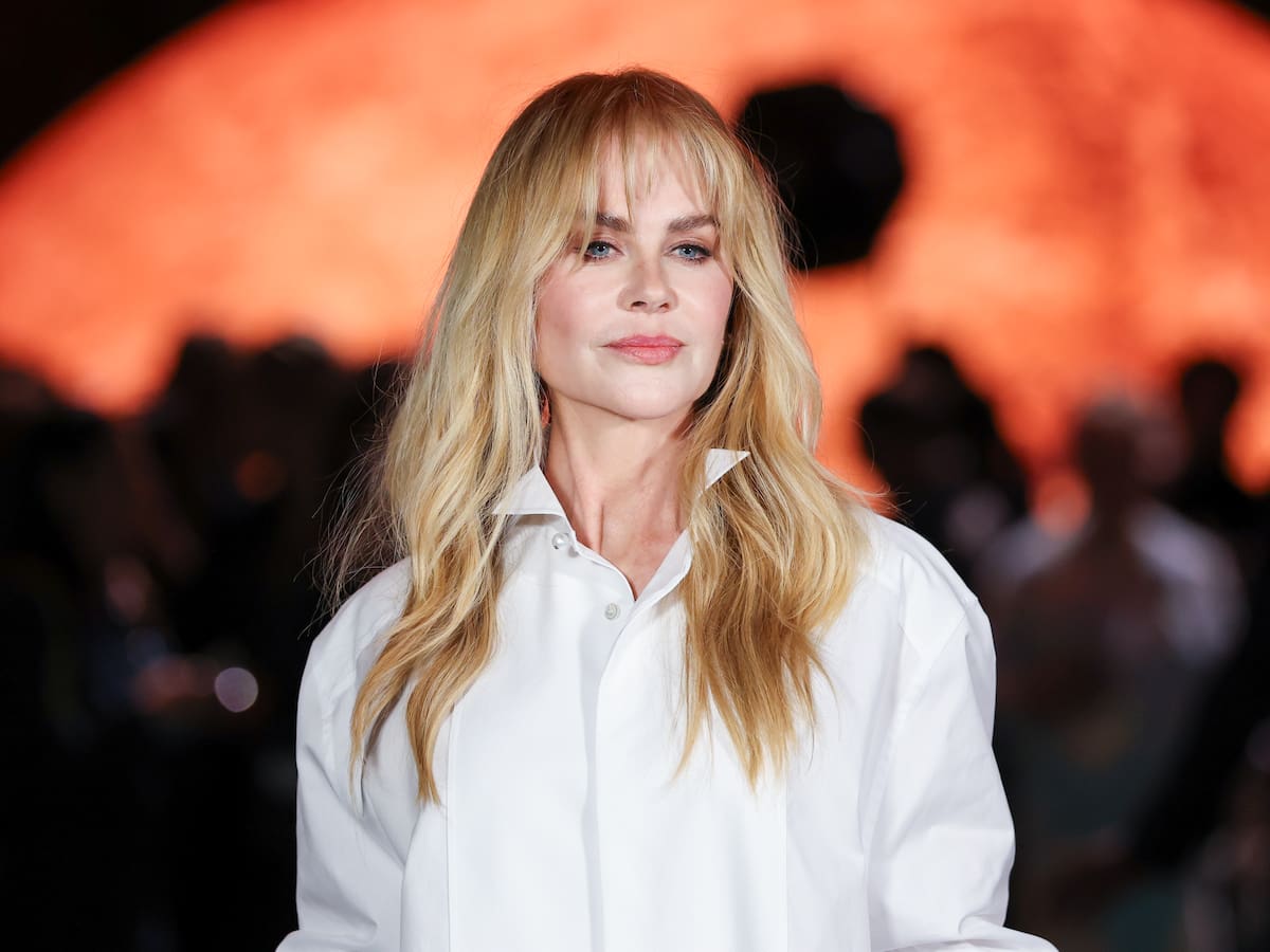 ¿Tenía antojo de un desayuno magallánico?: Nicole Kidman visitó Punta Arenas y publicó foto en emblemática plaza