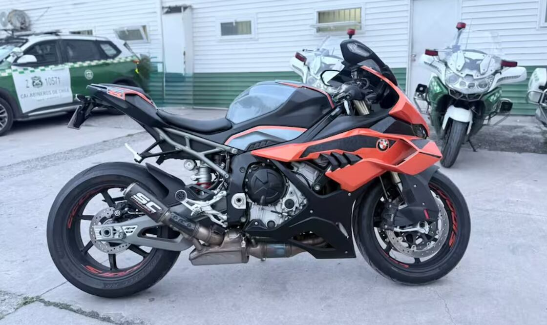 Hasta 176 km/h y una carrera entre motos: fiscalizaciones dejan cinco detenidos en autopistas de la RM