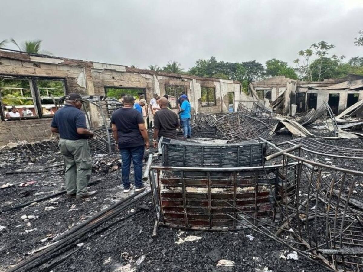 Le habrían quitado su celular: adolescente causa incendio que dejó 19 niñas fallecidas en Guyana
