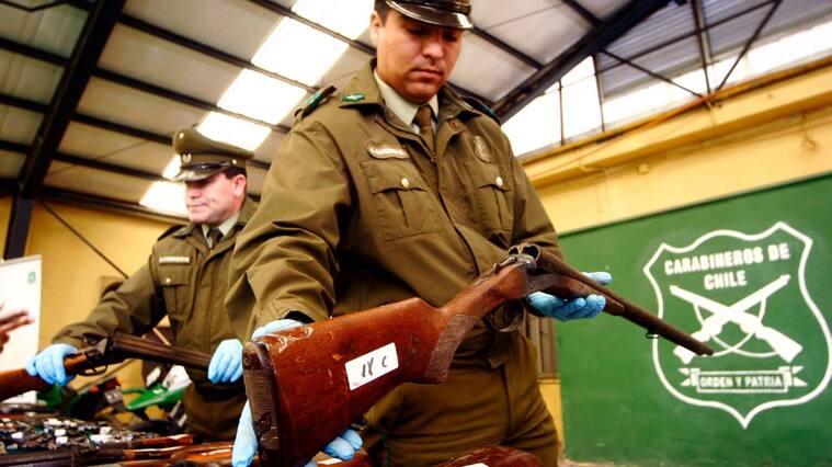 incautación de armas y drogas en casa abandonada - carabineros