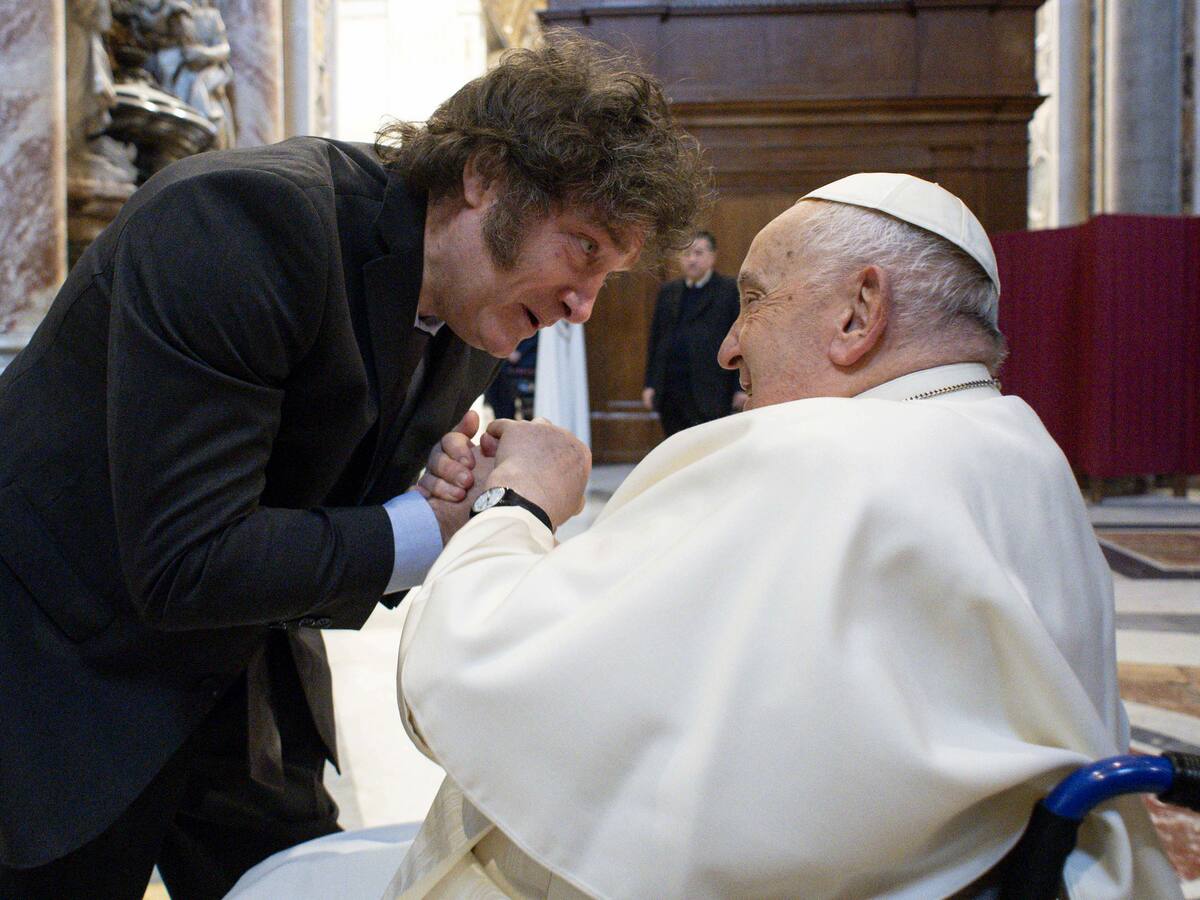Lo despidió con dolor, pero antes lo trató de “imbécil”: la vez que Javier Milei tildó al papa Francisco como “representante del maligno”