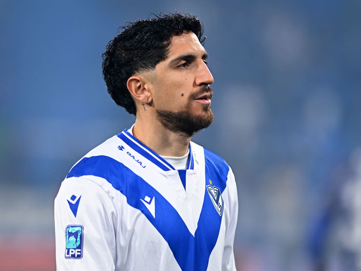 DT de Vélez toma decisión clave con Diego Valdés y le envía un nuevo recado a Colo Colo: “No hay ninguna...”