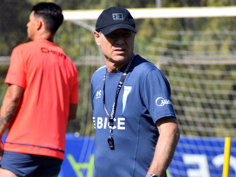 Universidad Católica refuerzos