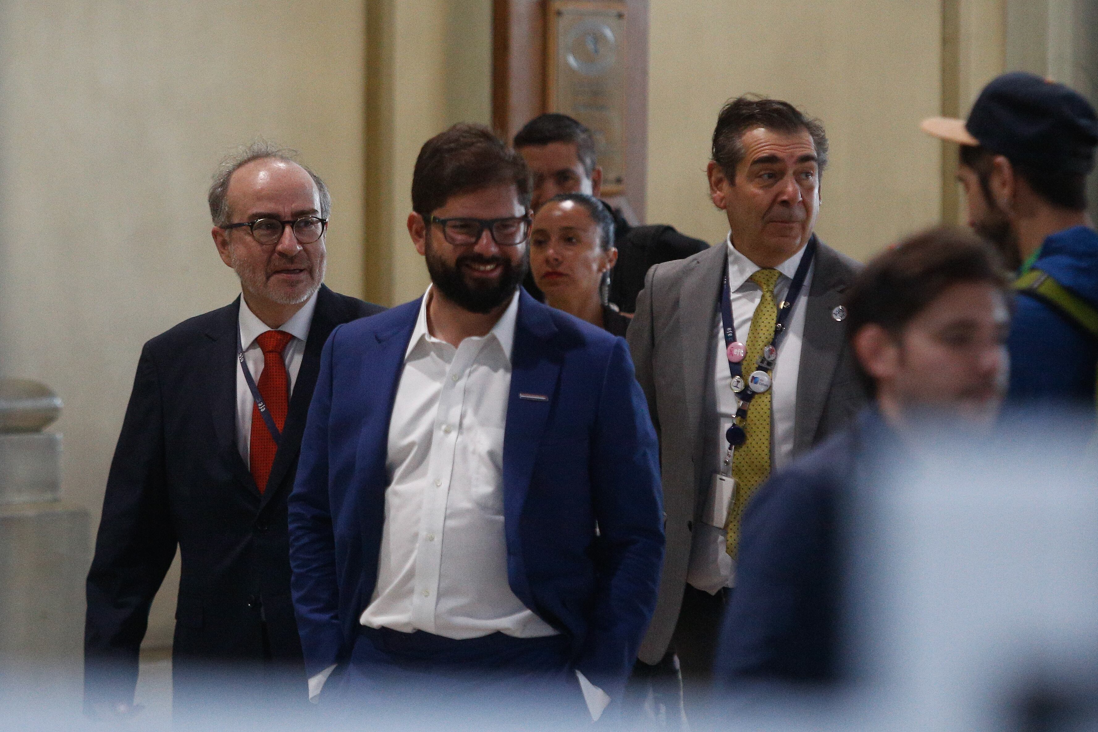 Agencia Uno | Presidente Gabriel Boric llega hasta la Estación Central para iniciar su gira en tren hacia la región del Maule