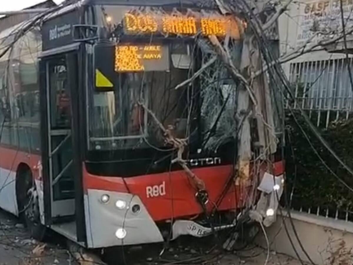 Una persona muere en Santiago centro luego de ser atropellada por bus del transporte público