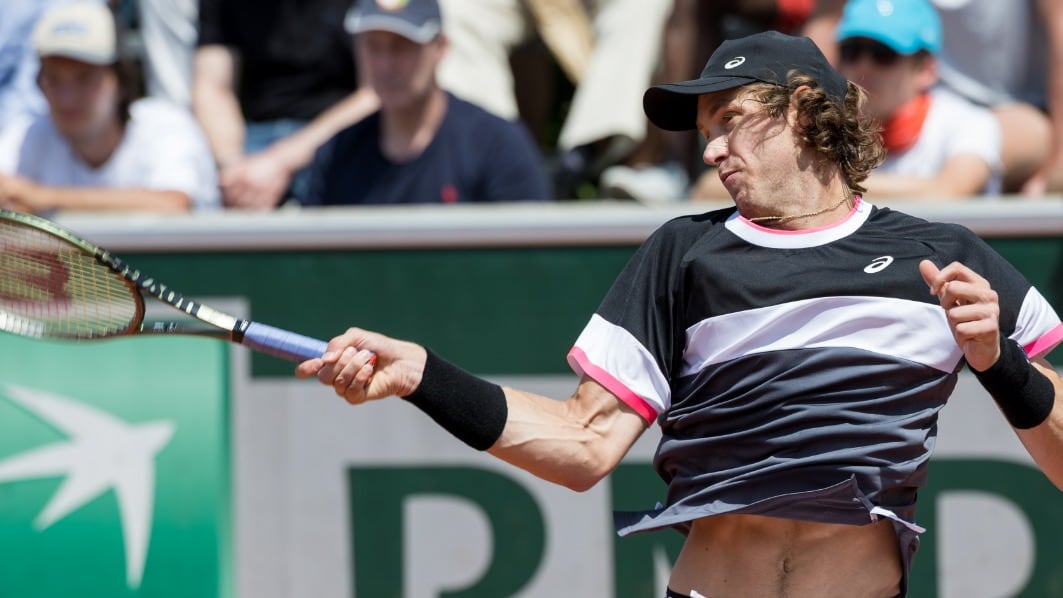Sigue en la senda de triunfos: Nicolás Jarry debuta con victoria en el dobles de Roland Garros