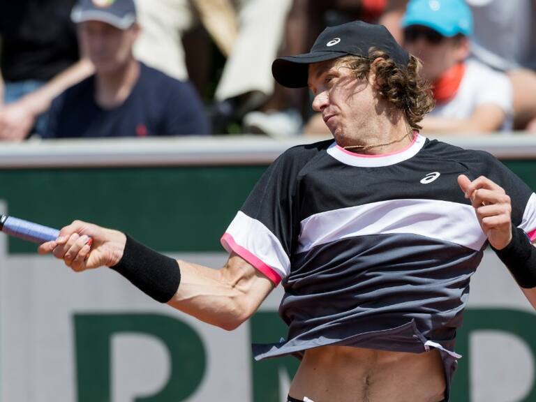 Sigue en la senda de triunfos: Nicolás Jarry debuta con victoria en el dobles de Roland Garros