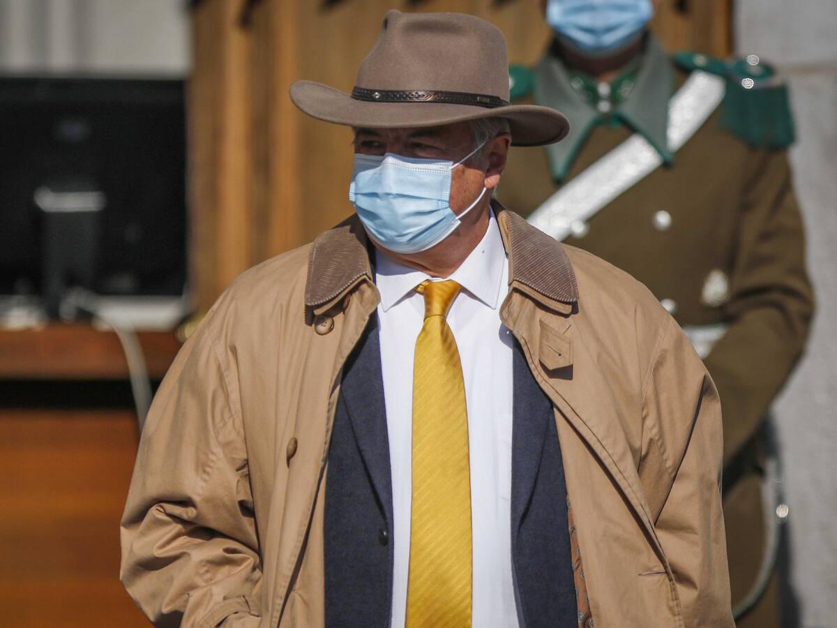 Ministro Mañalich informó modificación en controles PCR en atención primaria