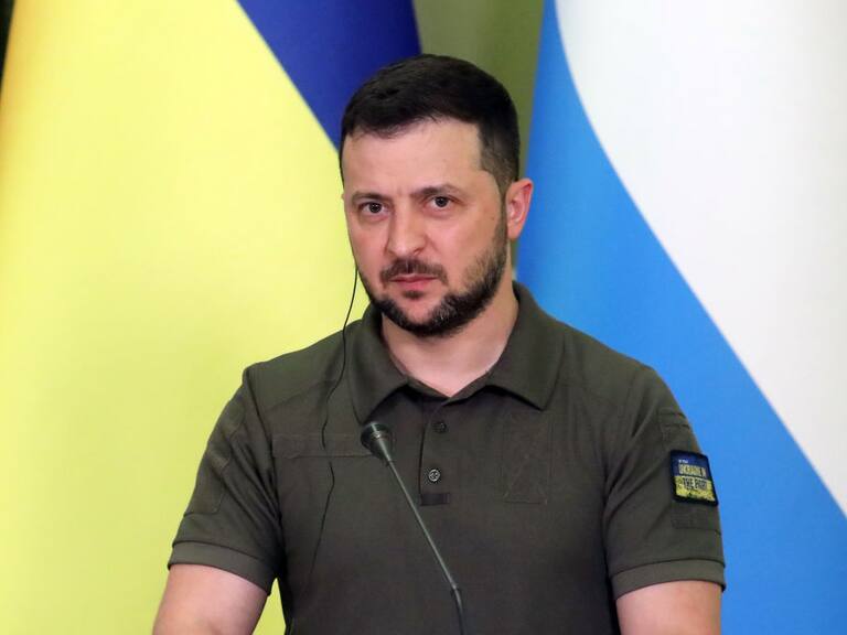 El presidente ucraniano Volodimir Zelenski ante la prensa en Kiev