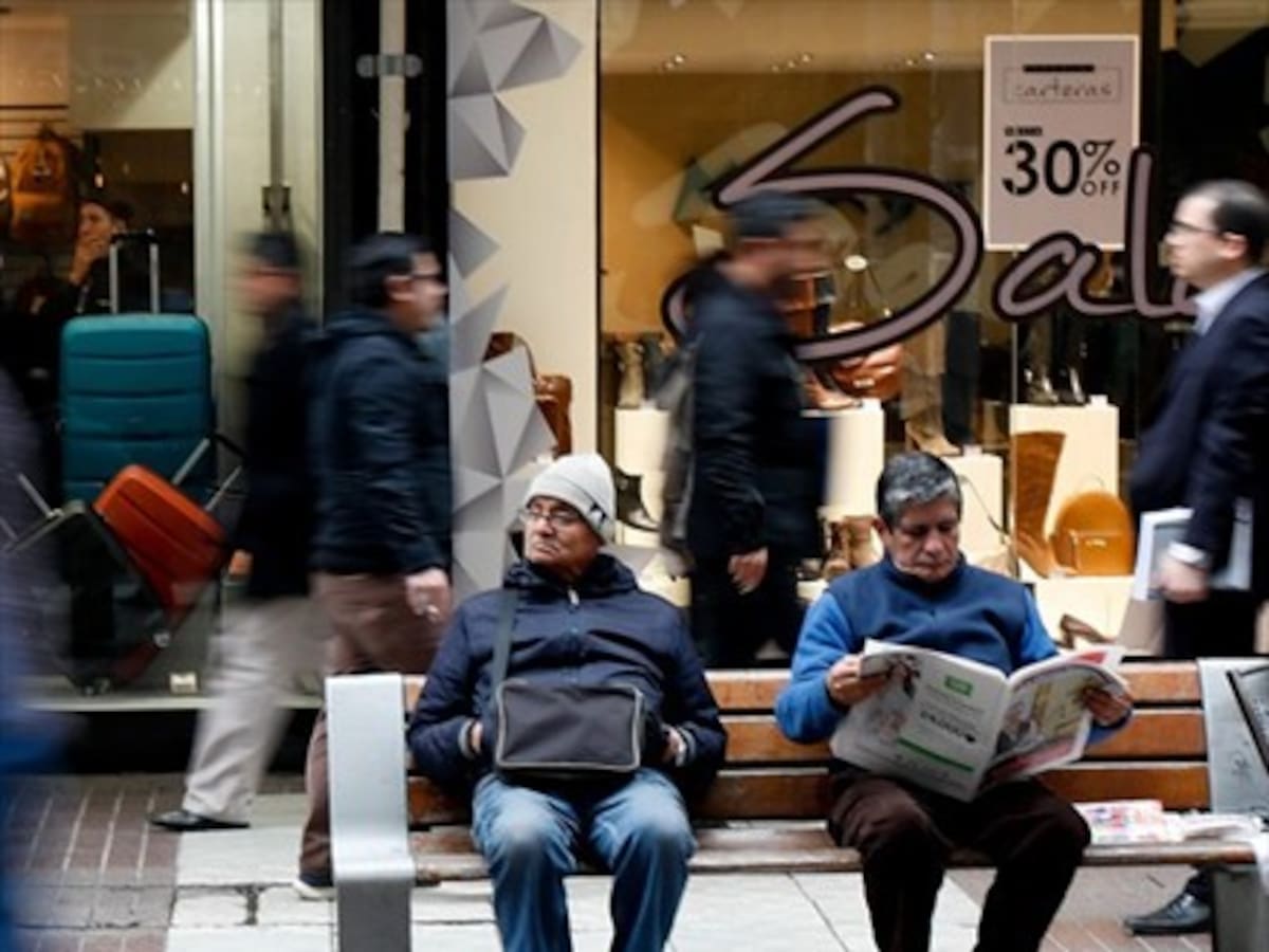 INE: Tasa de desempleo bajó a 6,6% entre junio y agosto