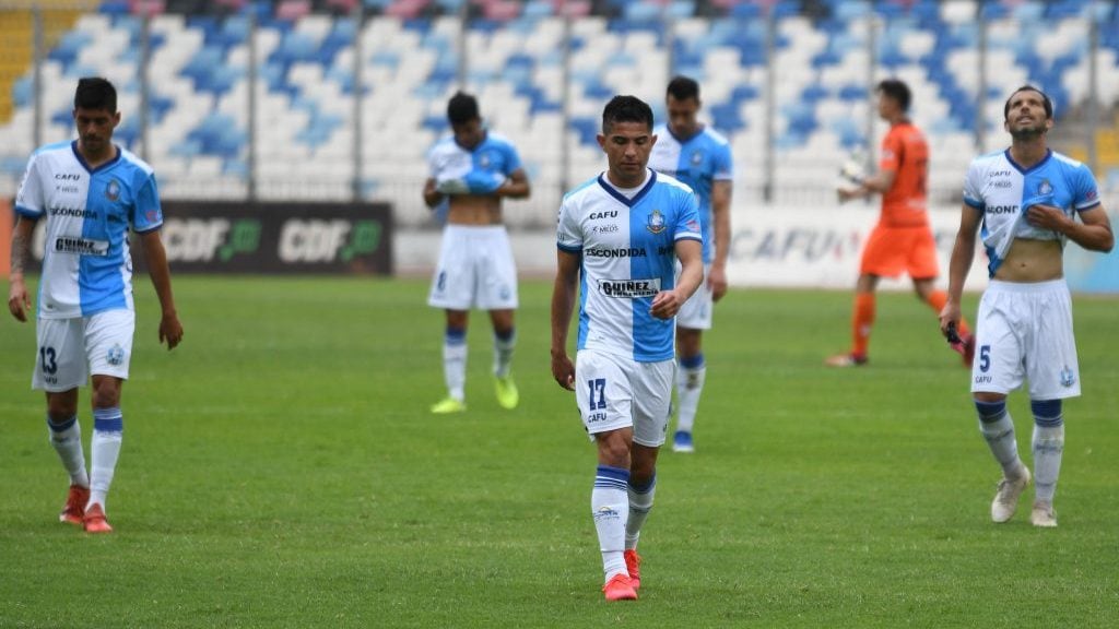 6 DE SEPTIEMBRE 2020 / ANTOFAGASTA Jugadores de Antofagasta en lamento, durante el partido valido por la novena fecha del Campeonato Nacional AFP Plan Vital 2020, entre Club Deportes Antofagasta vs Audax Italiano, disputado en el Estadio Calvo y Bascuñan.
FOTO: CAMILO ALFARO/AGENCIAUNO