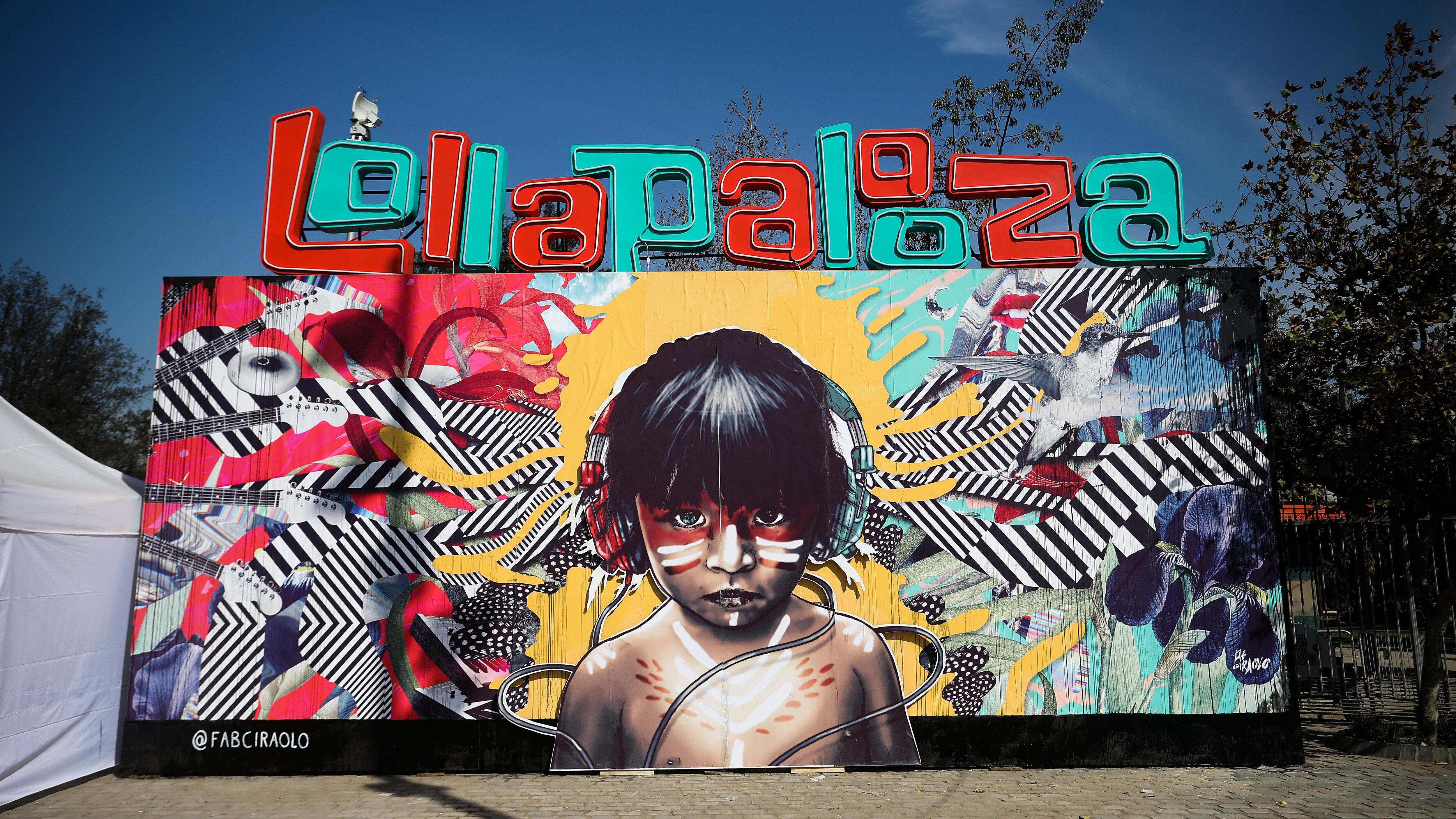 29 DE MARZO DE 2019/SANTIAGO
Ambiente, durante la primera jornada del Lollapalooza 2019, realizado en el Parque O'Higgins.
FOTO: SERGIO GARCIA PARDO/AGENCIAUNO