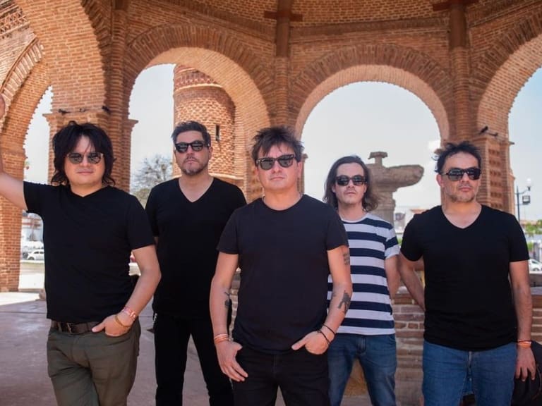 Los Bunkers suspenden conciertos en Iquique y Rapa Nui por salud de su baterista: “Se encuentra estable, recuperándose y recibiendo atención médica”