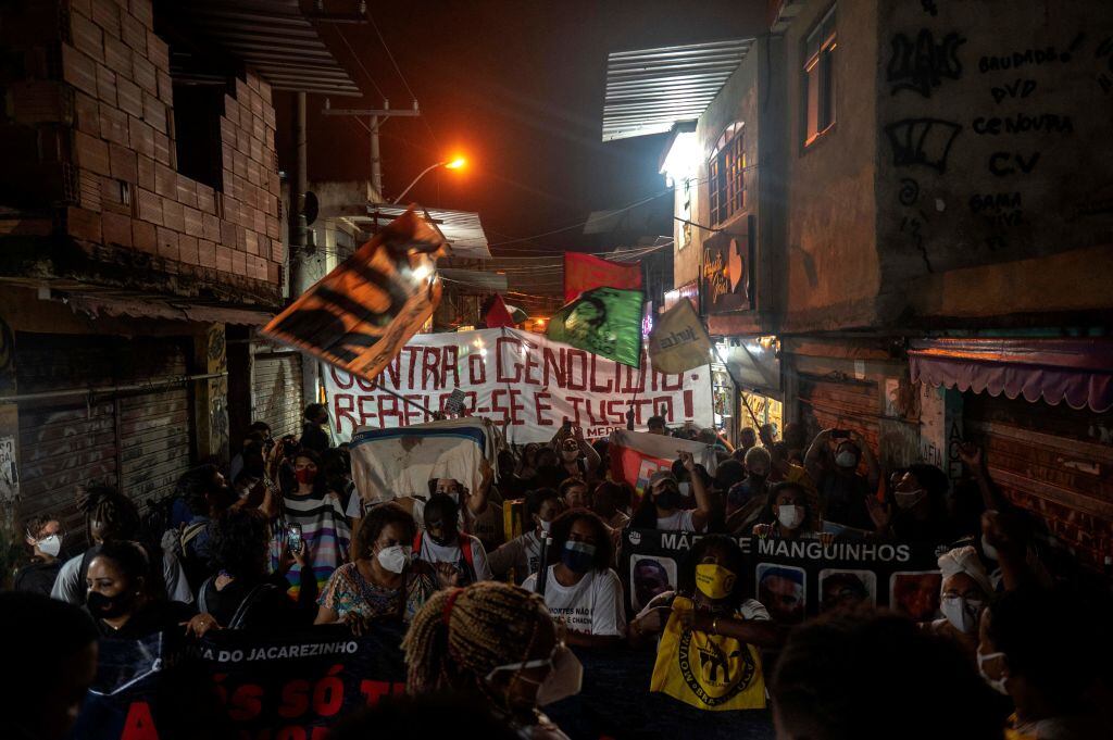 Protestas en Jacarezinho en contra de la matanza a manos de policías