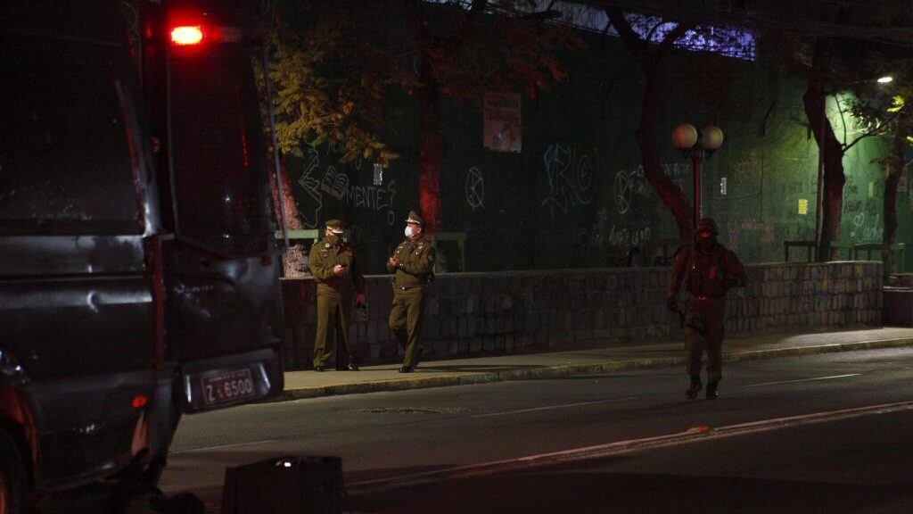 04 de Agosto de 2020/SANTIAGOUn Artefacto explosivo en Av. Salvador esquina Quebec donde Carabineros se encuentra realizando un procedimiento para verificar el artefacto 
FOTO: MAURICIO MENDEZ/AGENCIAUNO