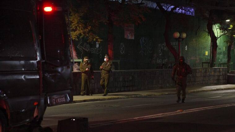 04 de Agosto de 2020/SANTIAGOUn Artefacto explosivo en Av. Salvador esquina Quebec donde Carabineros se encuentra realizando un procedimiento para verificar el artefacto
FOTO: MAURICIO MENDEZ/AGENCIAUNO