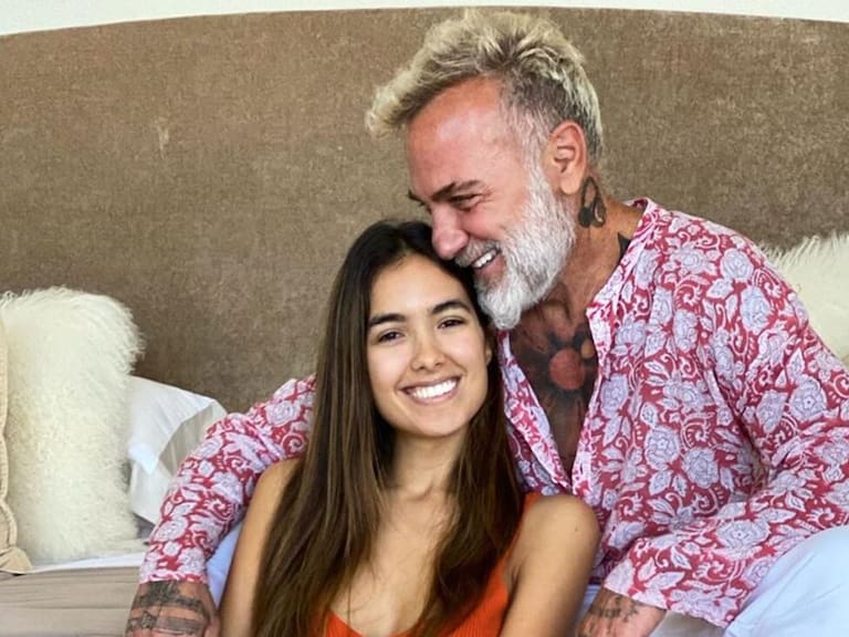 Gianluca Vacchi y Sharon Fonseca