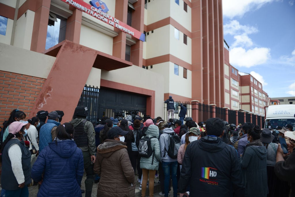Estudiantes de la UPEA homenajean a sus compañeros fallecidos