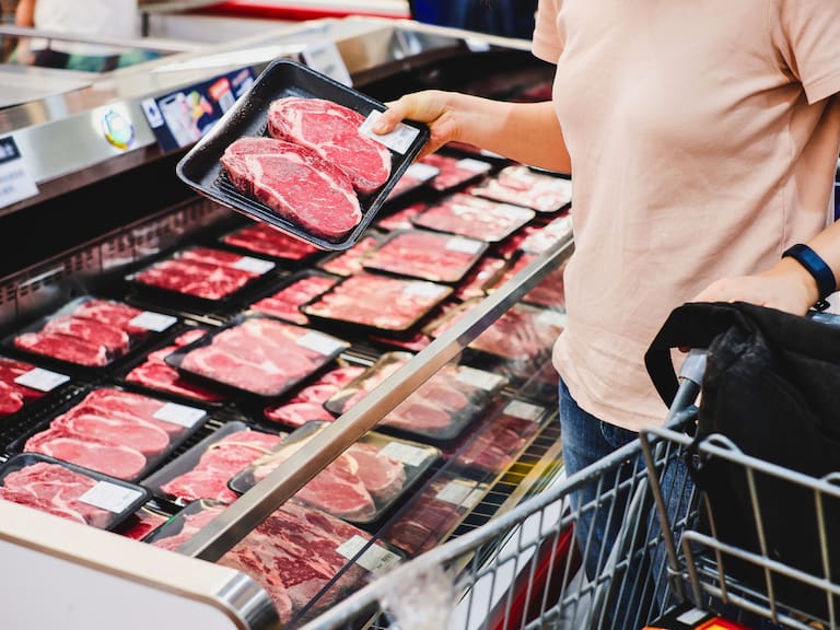 Preguntamos a expertos por cortes de carne buenos y baratos para la cena de Año Nuevo: opciones para parrilla, olla y horno
