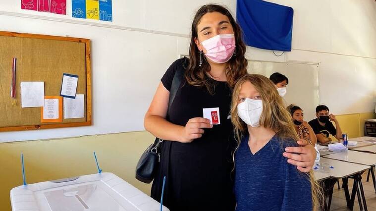 Emilia Schneider y su hermano