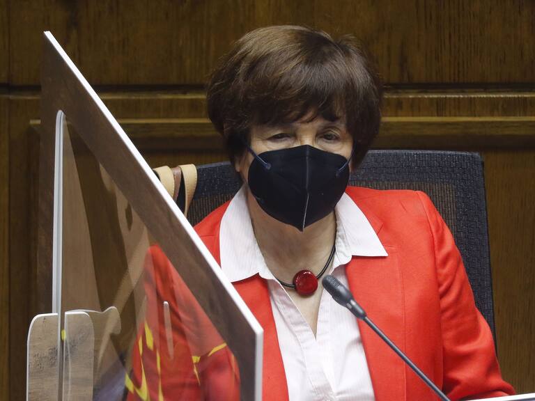 16 DE NOVIEMBRE DE 2020/VALPARAISOLa diputada Carmen Hertz, durante la sesion especial del Senado, citada para discutir la acusacion constitucional en contra del exministro de Interior
FOTO: LEONARDO RUBILAR CHANDIA/AGENCIAUNO