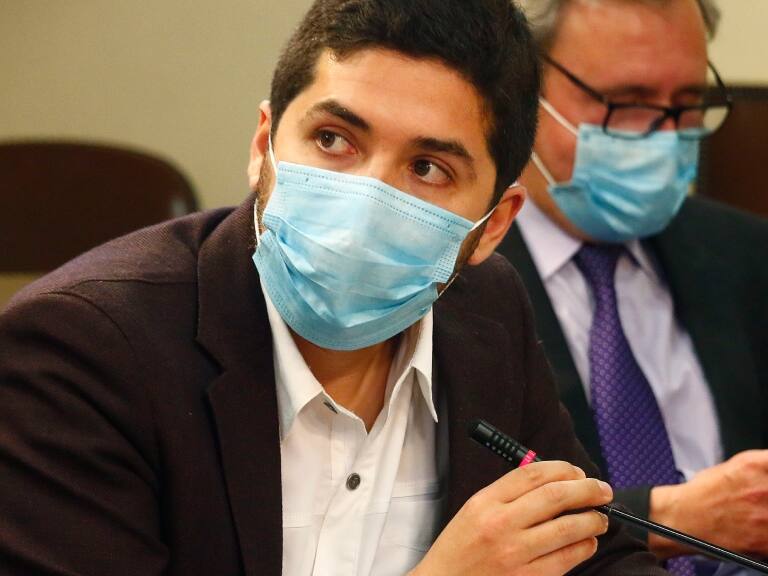 UDI anuncia censura a presidente de comisión de Educación de la Cámara tras agresión verbal a diputada Delgado