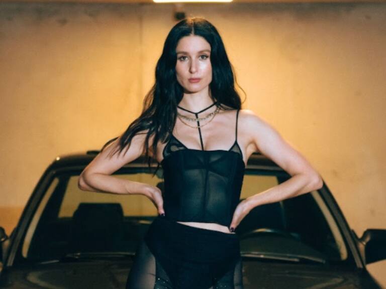 «Adentro»: Francisca Valenzuela anuncia su gira más íntima a la fecha