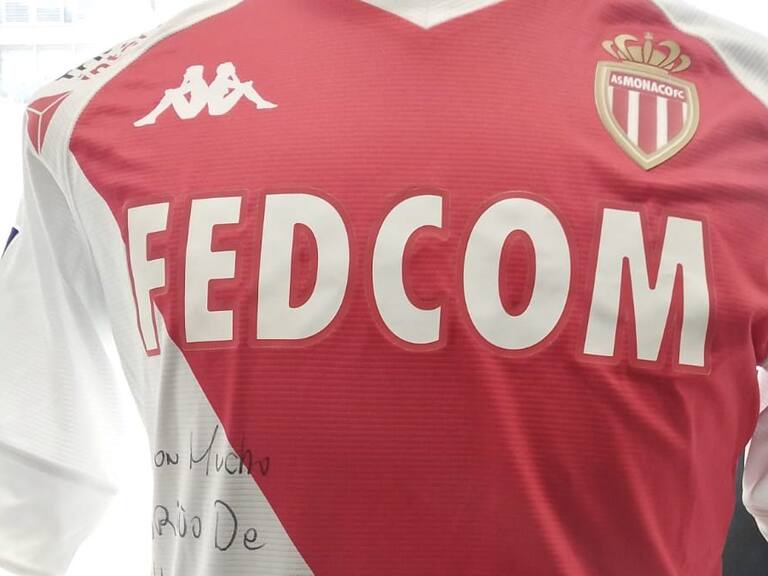 Participa en la subasta solidaria de ADN por el Día del Niño y llévate la camiseta de Guillermo Maripán
