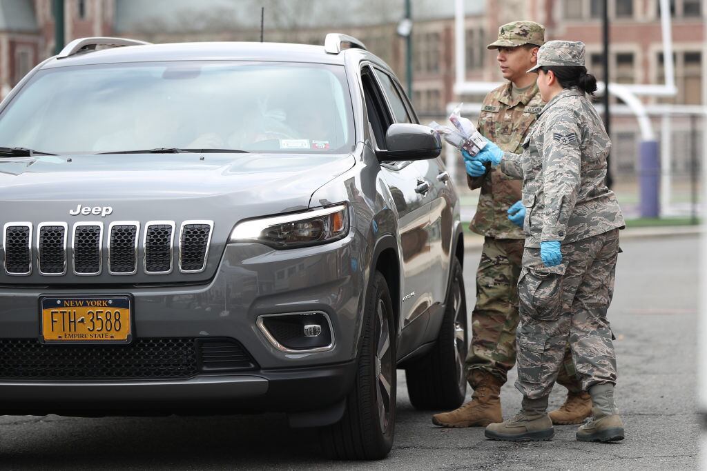 Miembros de la Guardia Nacional de EEUU cumple labores en zona restringida del estado de Nueva York
