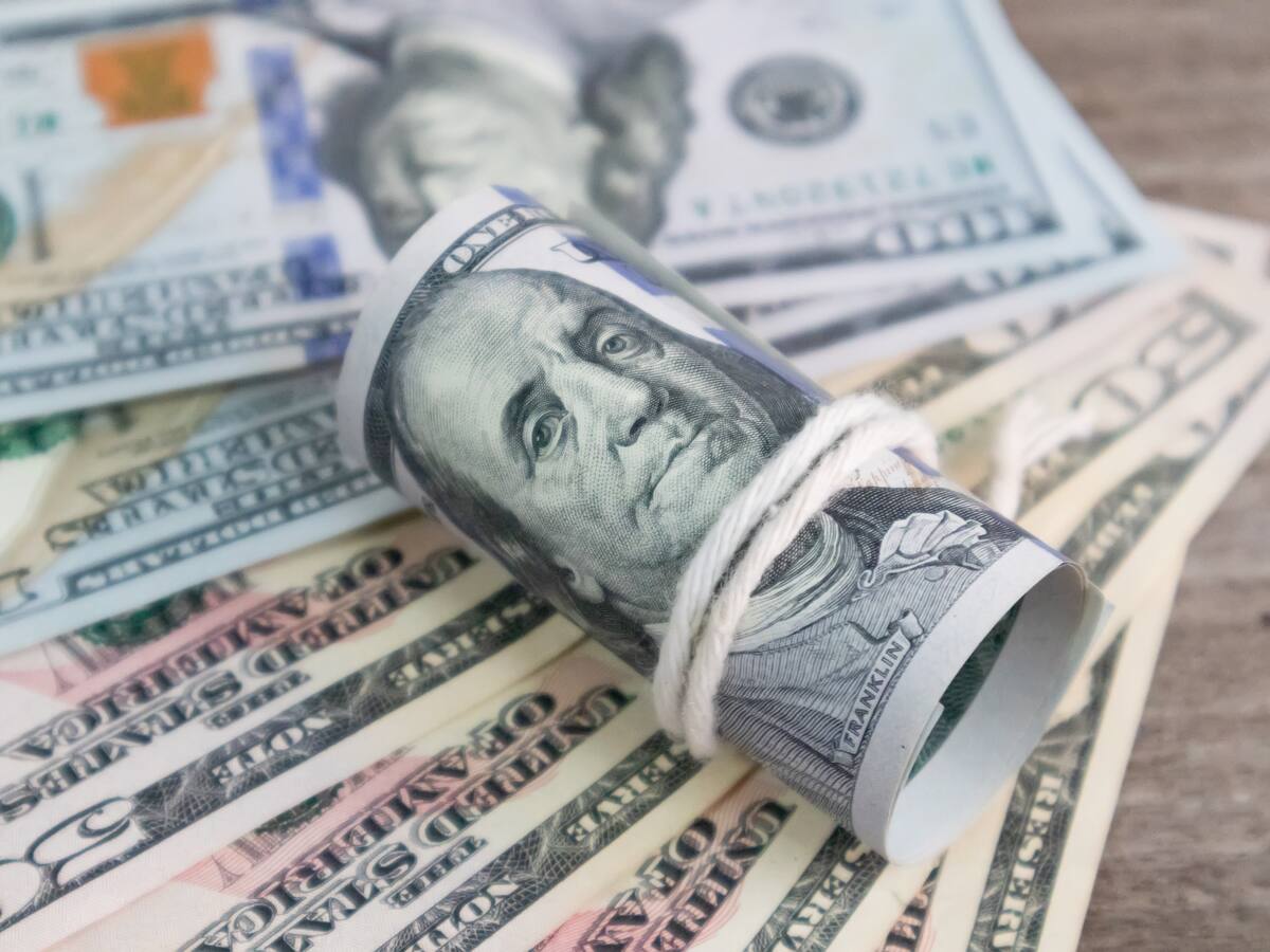 Venezuela se prepara para retomar la venta oficial de dólares para evitar crisis cambiaria