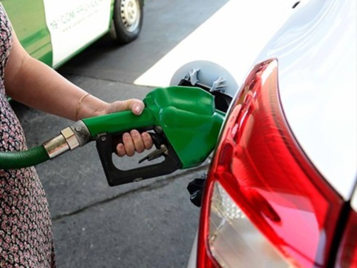 Las bencinas tendrán alza de más de $5 por litro y acumulan diez semanas con subidas