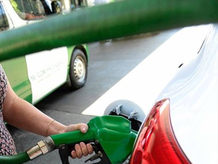 Las bencinas tendrán alza de más de $5 por litro y acumulan diez semanas con subidas