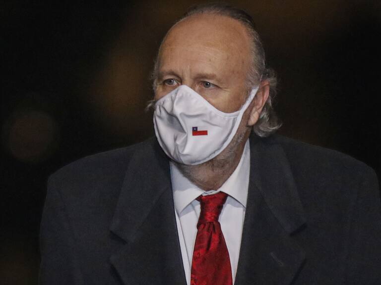 Ministro de Minería llamó a evitar despidos en el sector: «No es el momento de disminuir puestos de trabajo»