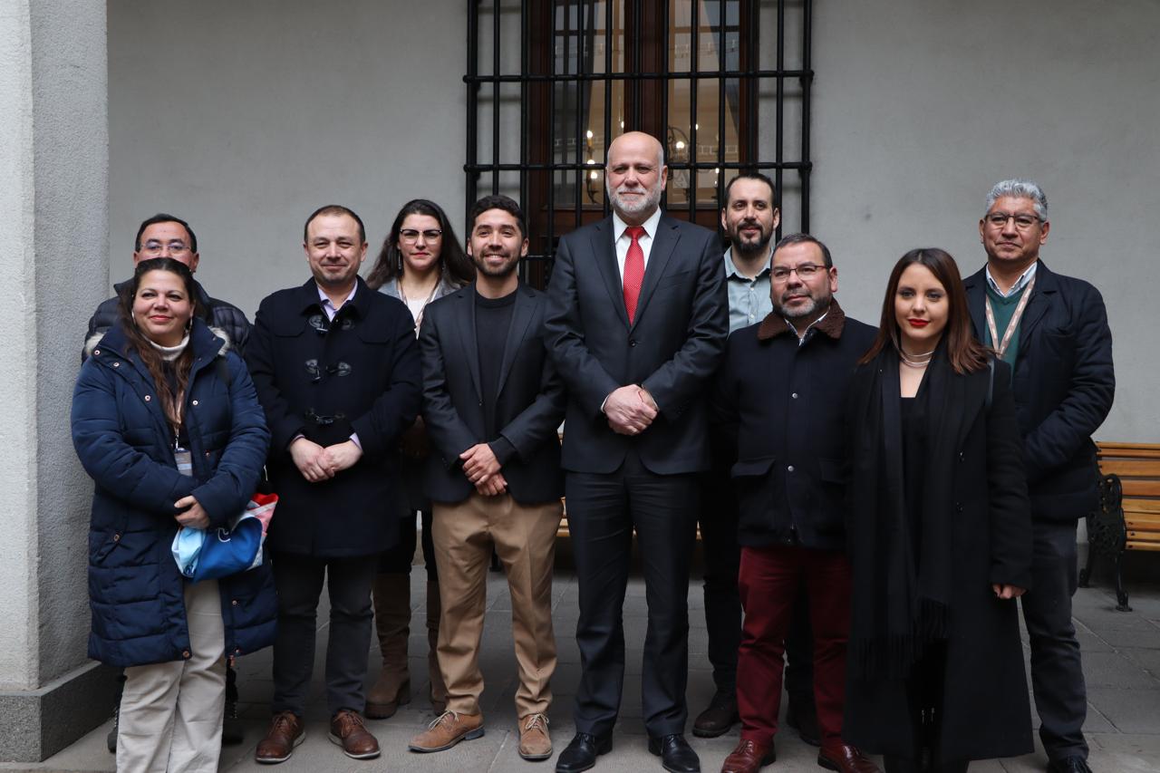 Diputados se reúnen con ministro Elizalde para reponer feriado irrenunciable durante días de votaciones