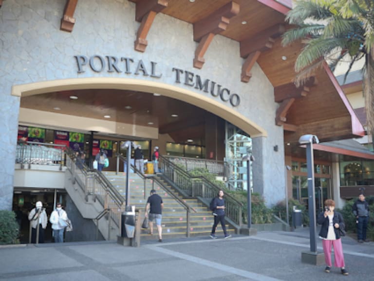 Tras más de dos meses cerrado por la pandemia del Covid-19, Mall Portal Temuco abrió sus puertas